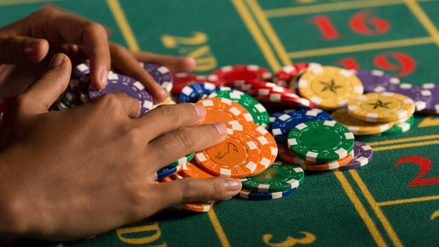 Niu-Niu Poker کھلاڑیوں کے لیے لائیو کیسینو سیکشن